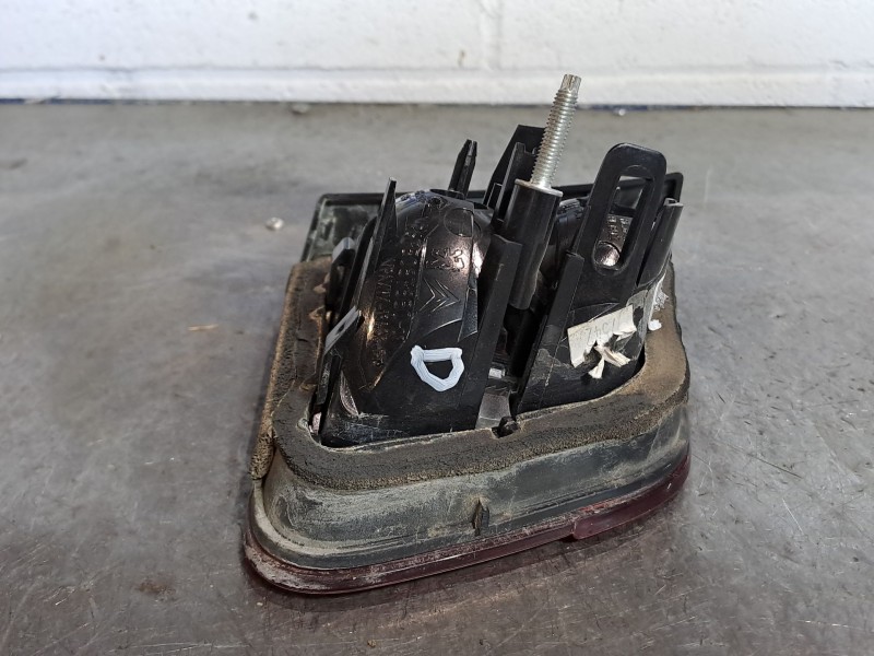 Recambio de piloto porton derecho para citroen c5 berlina business referencia OEM IAM    Recambio de piloto porton derecho para citroen c5 berlina business referencia OEM IAM