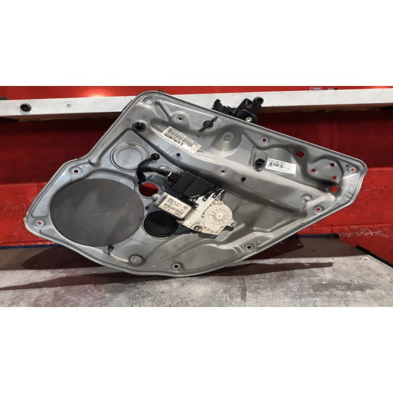 Recambio de elevalu. tras. derecho para volkswagen bora berlina (1j2) 1.9 tdi | 0.98 - 0.05 1.9 tdi | 0.98 - 0.05 referencia OEM