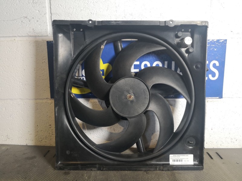 Recambio de electroventilador para renault r19 r19 chamade 1.4 tr 4v. referencia OEM IAM 8240091 7700784652C 