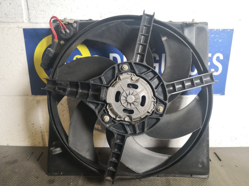 Recambio de electroventilador para renault r19 r19 chamade 1.4 tr 4v. referencia OEM IAM 8240091 7700784652C 