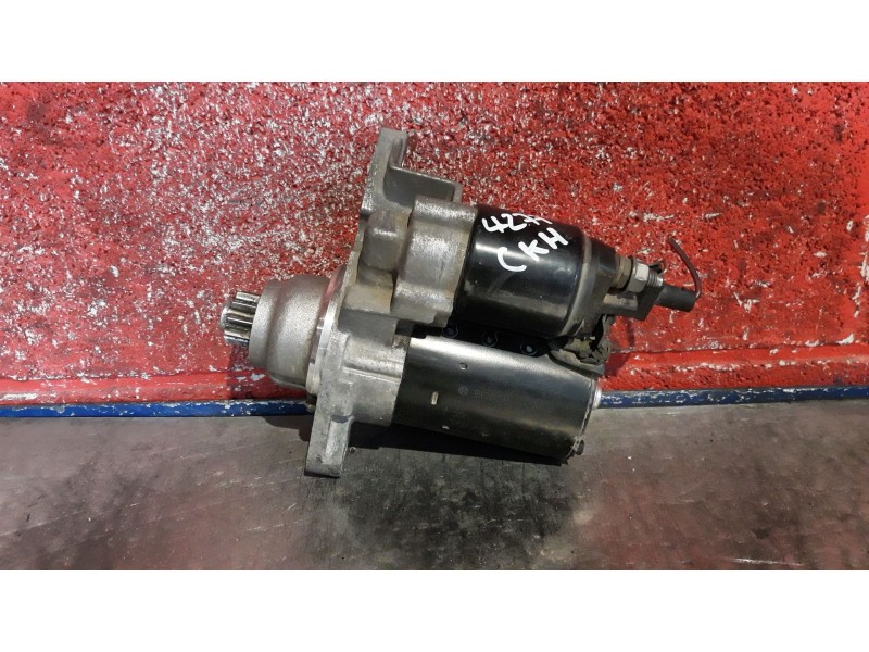 Recambio de motor arranque para volkswagen polo (9n1) 1.2 12v | 0.01 - ... 1.2 12v | 0.01 - ... referencia OEM IAM 0001120400 02