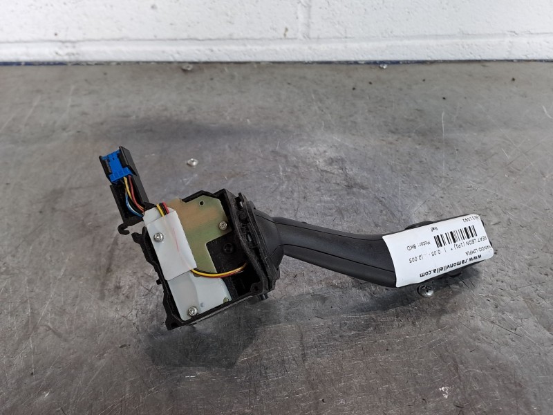 Recambio de mando limpia para seat leon (1p1)  | 0.05 - ...  | 0.05 - ... referencia OEM IAM   