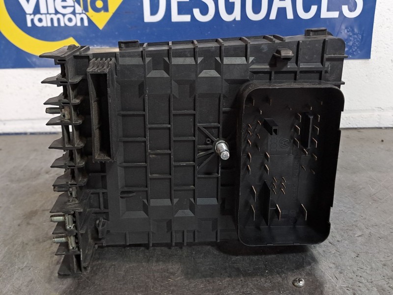 Recambio de caja reles fusibles para seat leon (1p1)  | 0.05 - ...  | 0.05 - ... referencia OEM IAM    Recambio de caja reles fusibles para seat leon (1p1)  | 0.05 - ...  | 0.05 - ... referencia OEM IAM