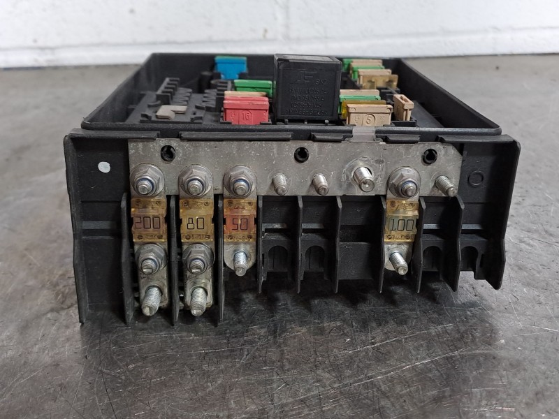 Recambio de caja reles fusibles para seat leon (1p1)  | 0.05 - ...  | 0.05 - ... referencia OEM IAM    Recambio de caja reles fusibles para seat leon (1p1)  | 0.05 - ...  | 0.05 - ... referencia OEM IAM