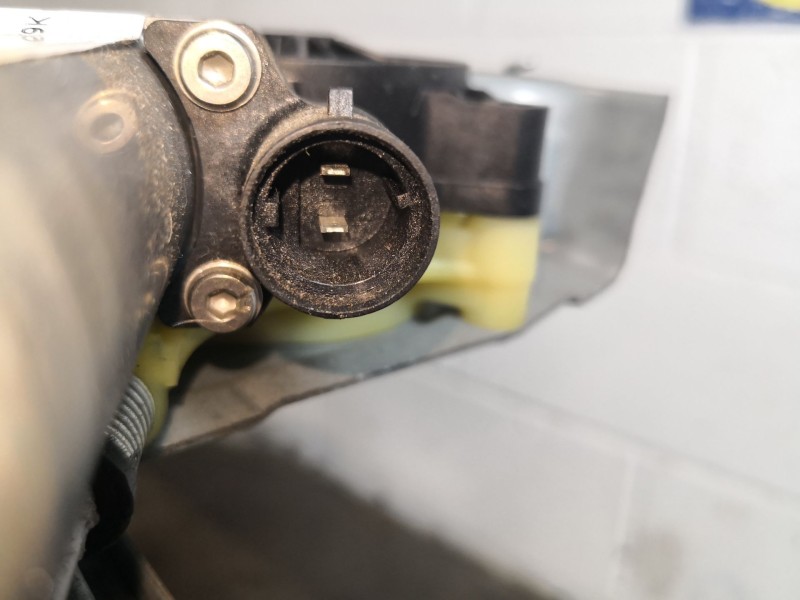 Recambio de elevalunas delantero derecho para renault kangoo dynamique referencia OEM IAM   