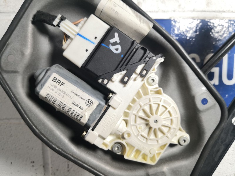 Recambio de elevalunas trasero derecho para volkswagen golf v berlina (1k1) 2.0 tdi | 0.03 - 0.08 2.0 tdi | 0.03 - 0.08 referenc