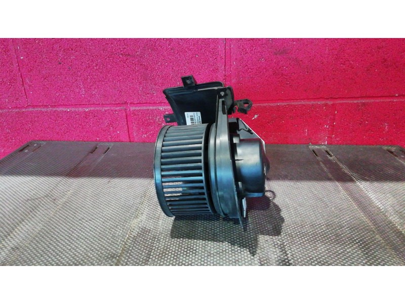 Recambio de motor calefaccion para volkswagen polo referencia OEM IAM 6N1820021 652950T 