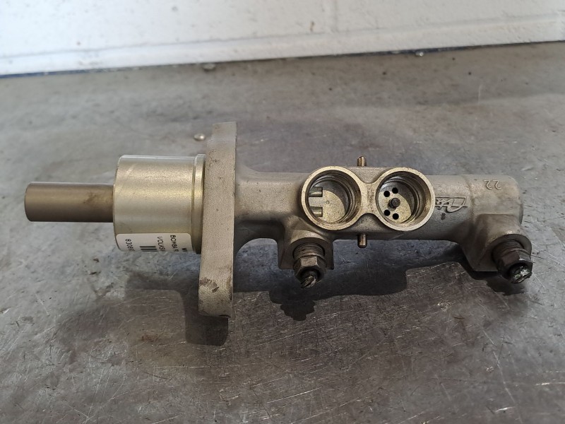 Recambio de bomba freno para volkswagen golf v berlina (1k1) 2.0 tdi | 0.03 - 0.08 2.0 tdi | 0.03 - 0.08 referencia OEM IAM   