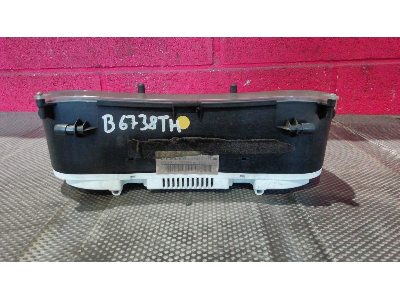 Recambio de cuadro instrumentos para volkswagen polo referencia OEM IAM 0263602005  