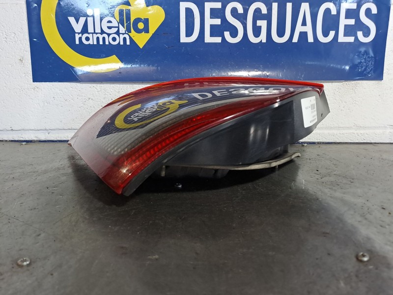 Recambio de piloto trasero derecho para rover serie 25 (rf) 2.0 idt referencia OEM IAM   