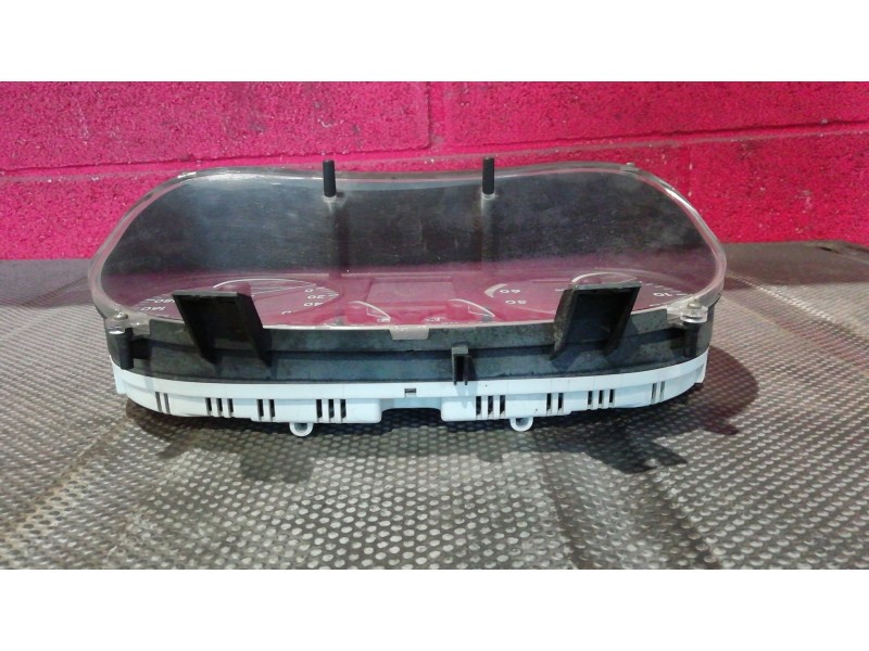 Recambio de cuadro instrumentos para volkswagen polo referencia OEM IAM 0263602005  