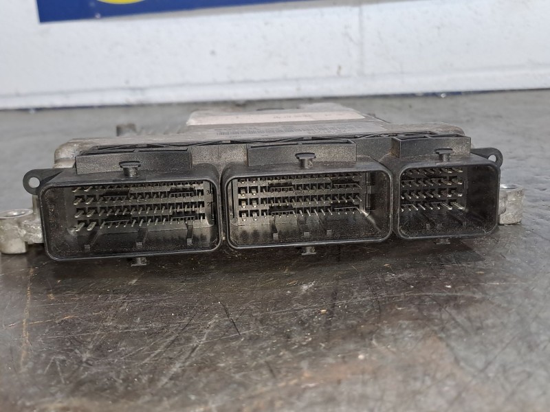 Recambio de centralita motor uce para renault scenic iii authentique referencia OEM IAM 0281018659  