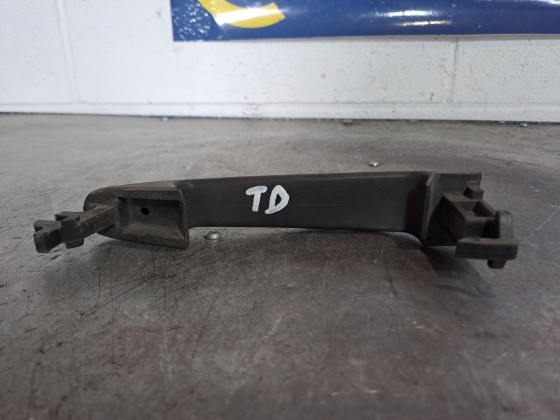 Recambio de maneta exterior trasera derecha para mercedes clase a (w168) 1.4 cat referencia OEM IAM    Recambio de maneta exterior trasera derecha para mercedes clase a (w168) 1.4 cat referencia OEM IAM