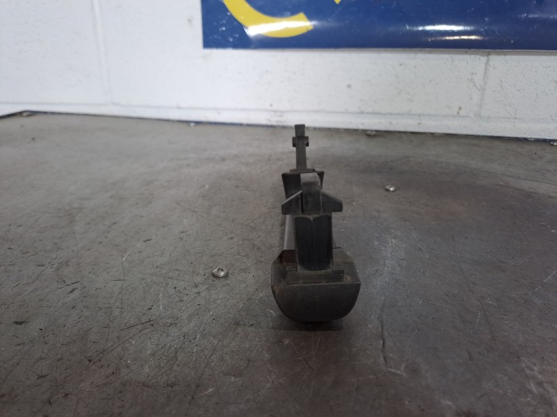 Recambio de maneta exterior trasera derecha para mercedes clase a (w168) 1.4 cat referencia OEM IAM    Recambio de maneta exterior trasera derecha para mercedes clase a (w168) 1.4 cat referencia OEM IAM