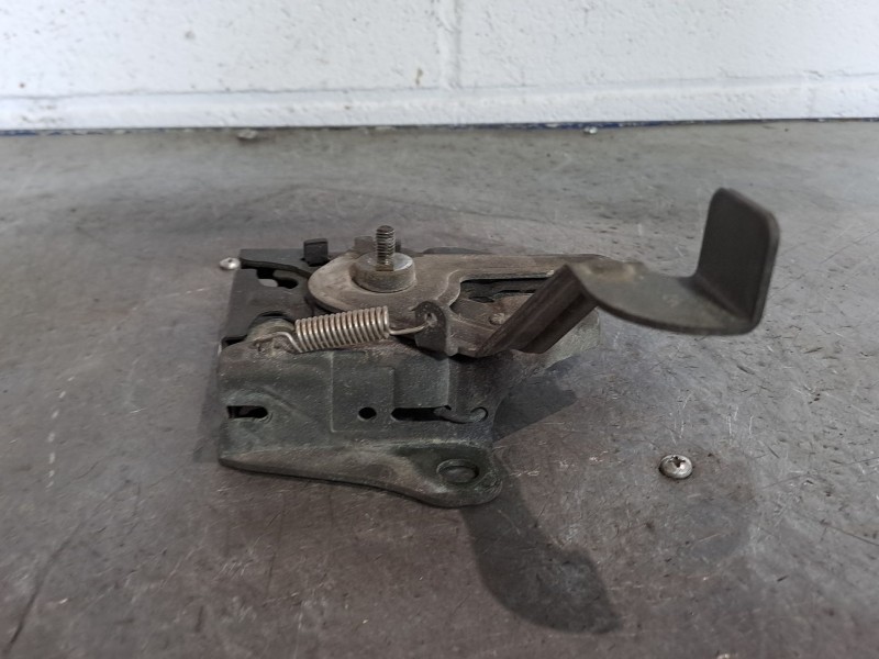 Recambio de cerradura capot para kia shuma ii 1.6 ls berlina portón referencia OEM IAM   