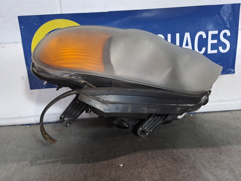 Recambio de faro izquierdo para kia shuma ii 1.6 ls berlina portón referencia OEM IAM   