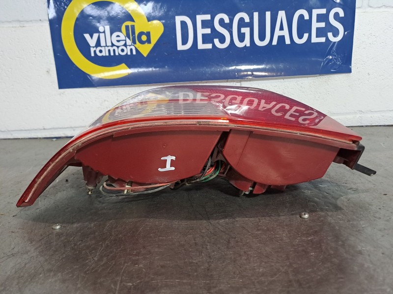 Recambio de piloto trasero izquierdo para kia shuma ii 1.6 ls berlina portón referencia OEM IAM   