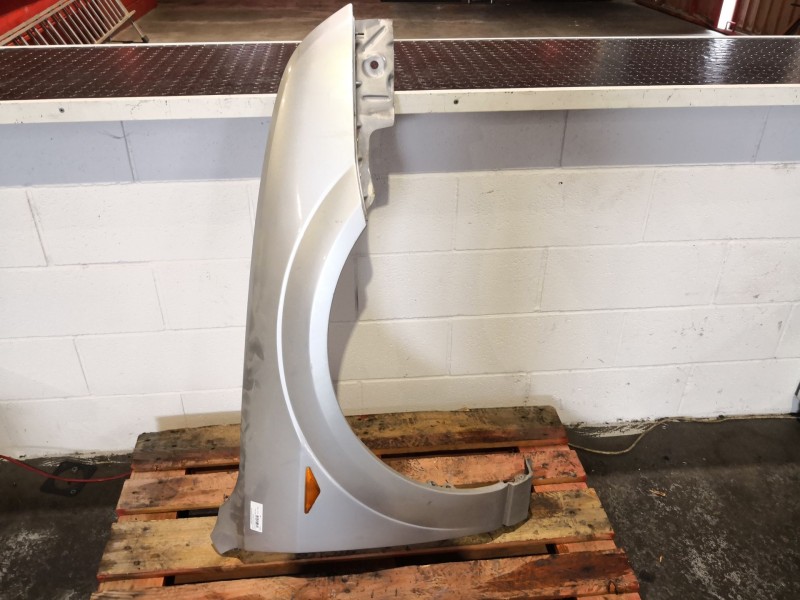 Recambio de aleta delantera derecha para ford mondeo berlina (ge) ghia | 05.01 - 12.03 ghia | 05.01 - 12.03 referencia OEM IAM  