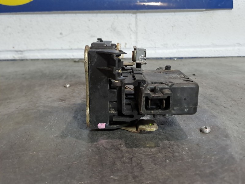 Recambio de cerradura puerta delantera derecha para renault kangoo (f/kc0) 1.9 diesel | 0.97 - ... 1.9 diesel | 0.97 - ... refer