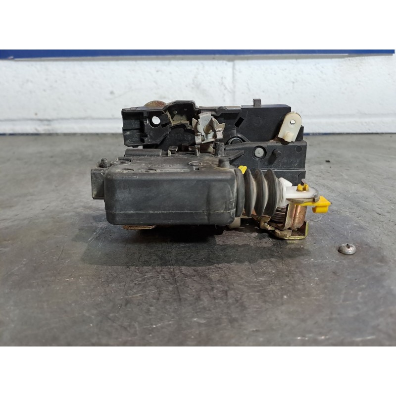 Recambio de cerradura puerta delantera derecha para renault kangoo (f/kc0) 1.9 diesel | 0.97 - ... 1.9 diesel | 0.97 - ... refer