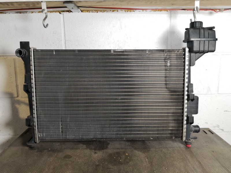 Recambio de radiador agua para mercedes clase a (w168) 1.4 cat referencia OEM IAM 1685000202   Recambio de radiador agua para mercedes clase a (w168) 1.4 cat referencia OEM IAM 1685000202