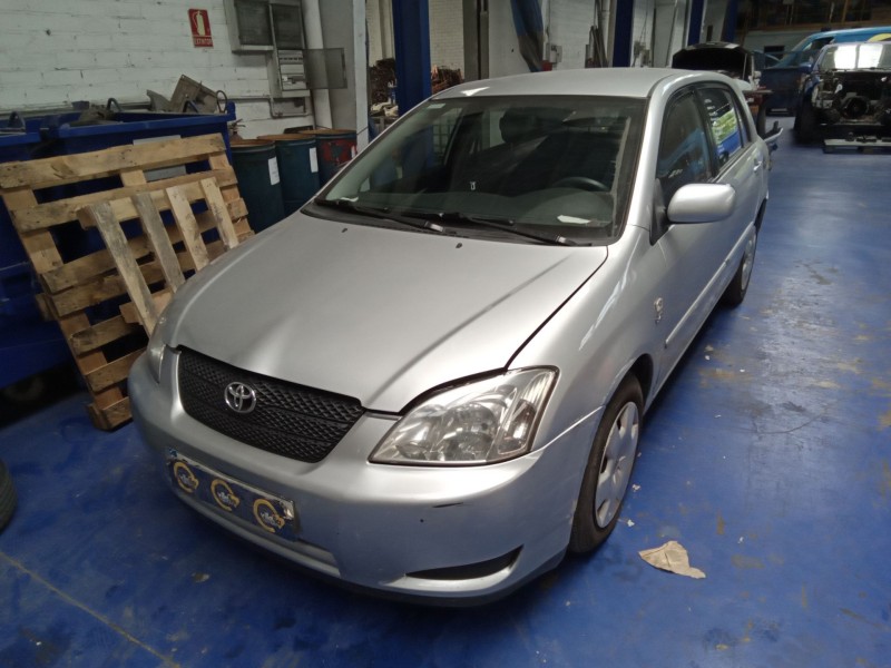 toyota corolla (e12) del año 2003