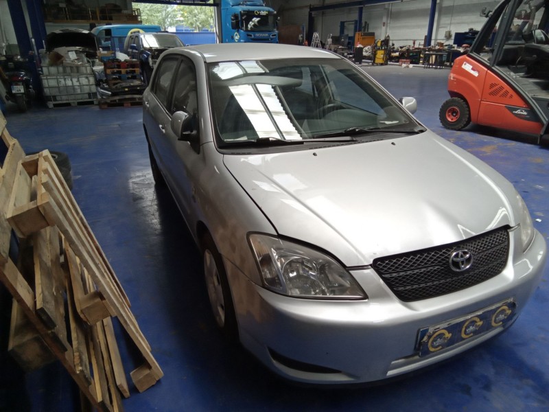 toyota corolla (e12) del año 2003