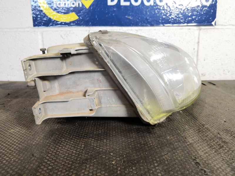 Recambio de faro derecho para hyundai coupe (j2) 1.6 16v referencia OEM IAM   