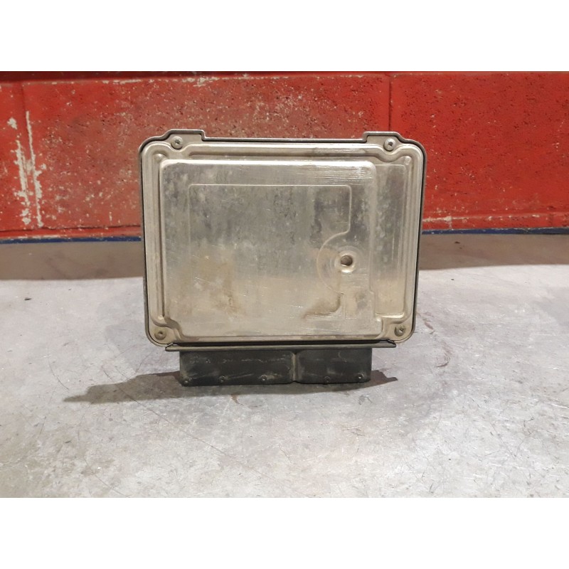 Recambio de centralita motor uce para opel vectra c berlina  | 0.02 - 0.05  | 0.02 - 0.05 referencia OEM IAM 0281011448  