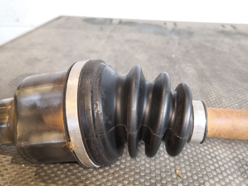 Recambio de transmision delantera izquierda para citroen c2 referencia OEM IAM 9684678480  