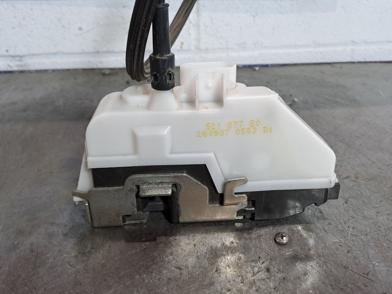 Recambio de cerradura puerta delantera derecha para citroen c2 referencia OEM IAM 52187780  