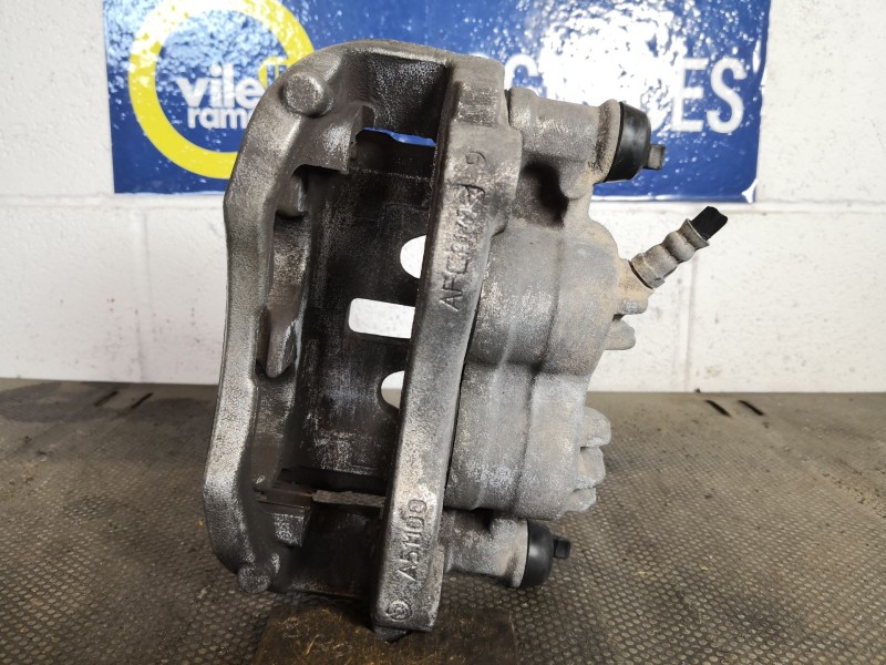 Recambio de pinza freno delantera izquierda para renault master 150.35 l2 h2 referencia OEM IAM 410105039R   Recambio de pinza freno delantera izquierda para renault master 150.35 l2 h2 referencia OEM IAM 410105039R
