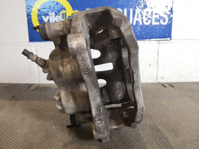 Recambio de pinza freno delantera derecha para renault master 150.35 l2 h2 referencia OEM IAM    Recambio de pinza freno delantera derecha para renault master 150.35 l2 h2 referencia OEM IAM