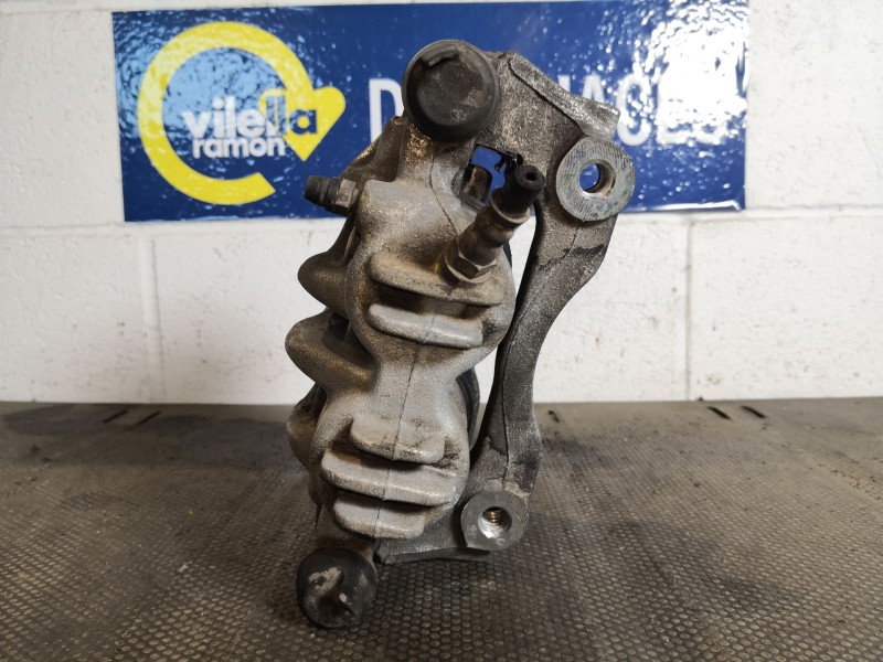 Recambio de pinza freno delantera derecha para renault master 150.35 l2 h2 referencia OEM IAM    Recambio de pinza freno delantera derecha para renault master 150.35 l2 h2 referencia OEM IAM