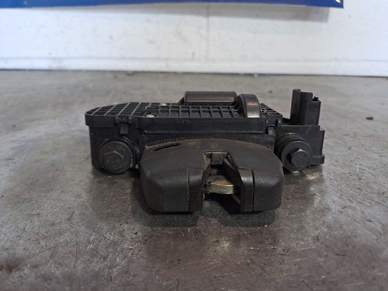 Recambio de cerradura maletero porton para citroen c3 attraction referencia OEM IAM 9684948680  