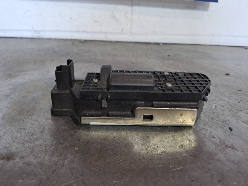 Recambio de cerradura maletero porton para citroen c3 attraction referencia OEM IAM 9684948680  