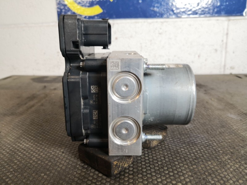 Recambio de abs para renault master 150.35 l2 h2 referencia OEM IAM 476604029R   Recambio de abs para renault master 150.35 l2 h2 referencia OEM IAM 476604029R