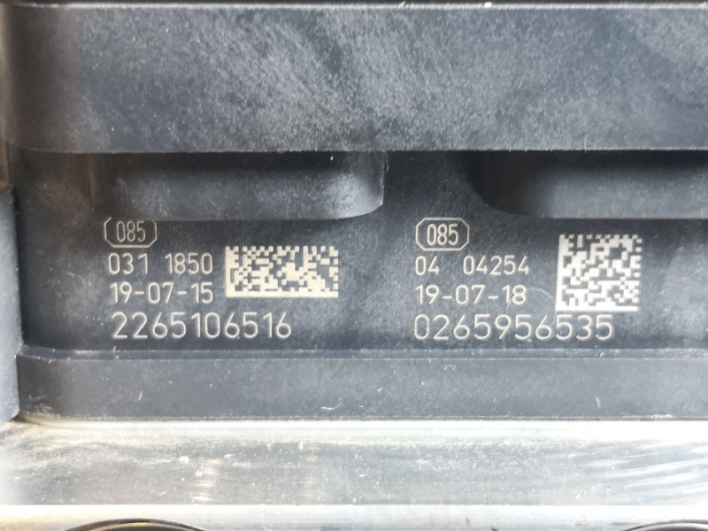 Recambio de abs para renault master 150.35 l2 h2 referencia OEM IAM 476604029R   Recambio de abs para renault master 150.35 l2 h2 referencia OEM IAM 476604029R