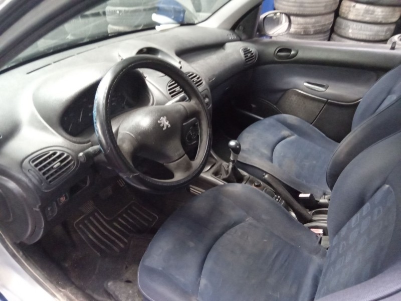 peugeot 206 berlina del año 2000 peugeot 206 berlina del año 2000