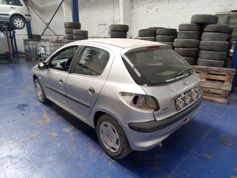 peugeot 206 berlina del año 2000 peugeot 206 berlina del año 2000