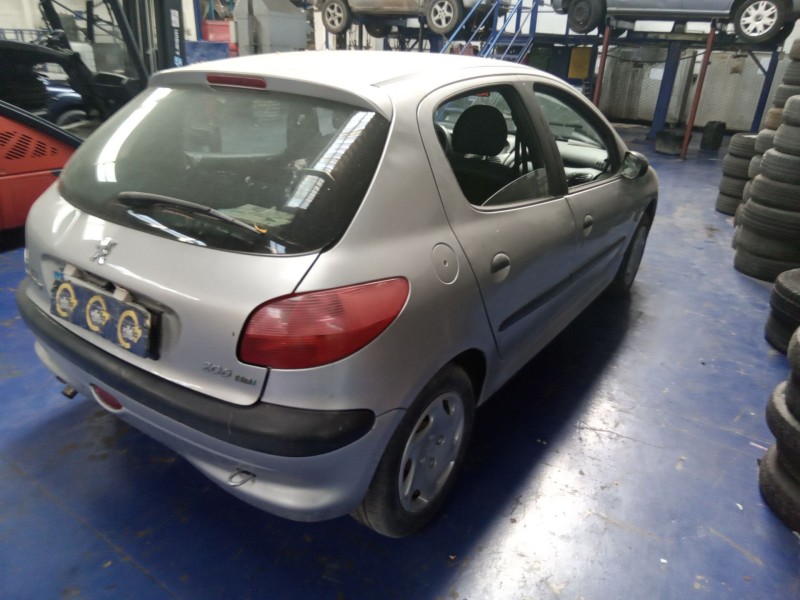 peugeot 206 berlina del año 2000 peugeot 206 berlina del año 2000