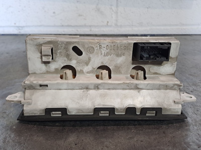 Recambio de pantalla multifuncion para peugeot partner (s2) 1.9 diesel referencia OEM IAM 96616373XT 281168388A 