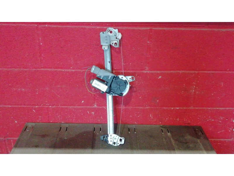 Recambio de elevalunas delantero derecho para citroen c3 1.1 referencia OEM IAM CONFORT6PINS  