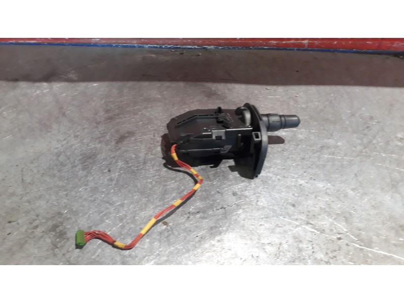 Recambio de mando intermitentes para renault modus referencia OEM IAM 82102002357  