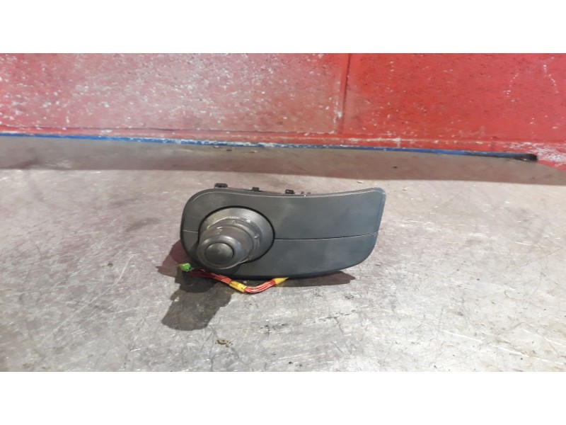 Recambio de mando intermitentes para renault modus referencia OEM IAM 82102002357  