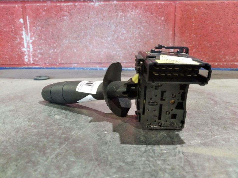 Recambio de mando limpia para renault trafic caja cerrada  (ab 4.01)  | ... trafic caja cerrada  (ab 4.01)  | ... referencia OEM