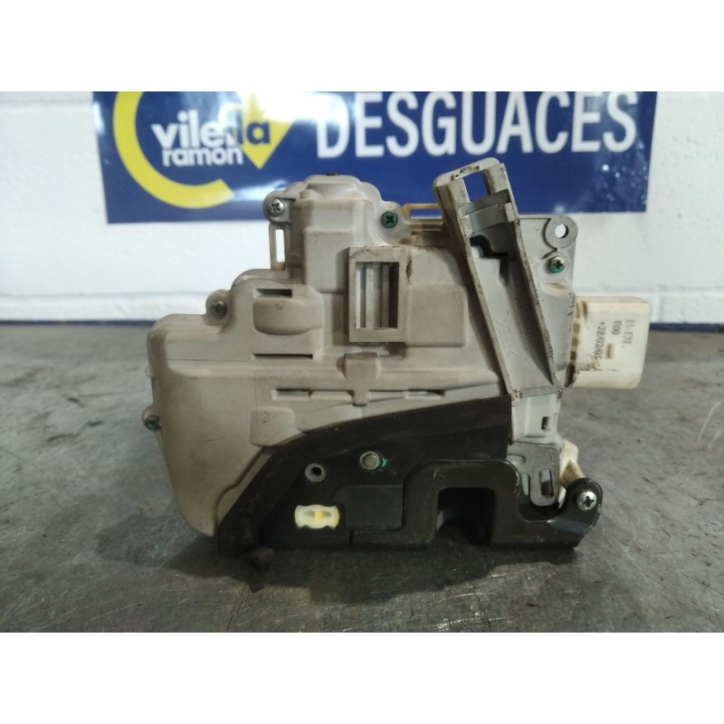 Recambio de cerradura puerta delantera izquierda para audi a4 berlina (8e) 2.0 16v tfsi referencia OEM IAM 8E1837015AA  