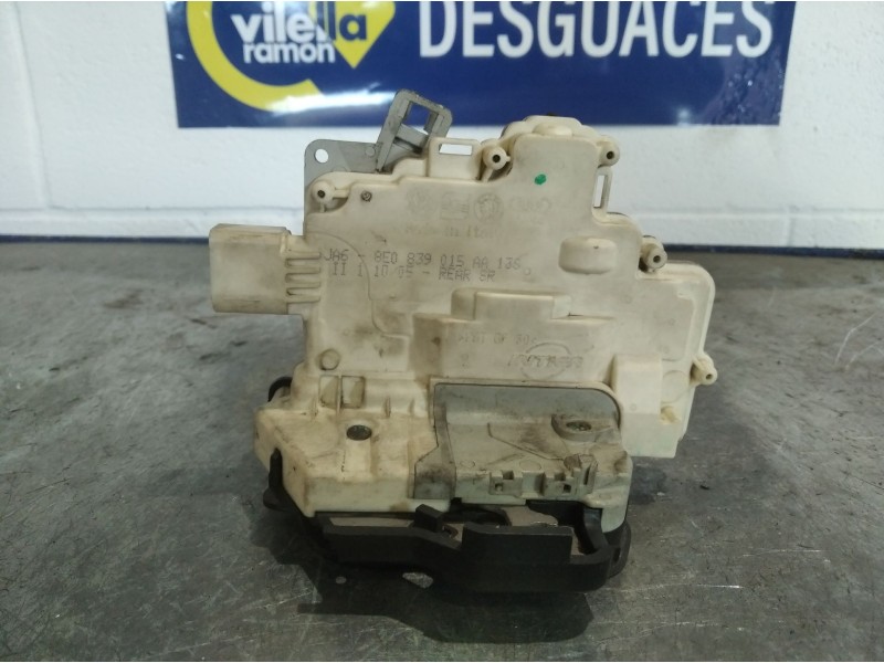 Recambio de cerradura puerta trasera izquierda para audi a4 berlina (8e) 2.0 16v tfsi referencia OEM IAM 8E1839015A  