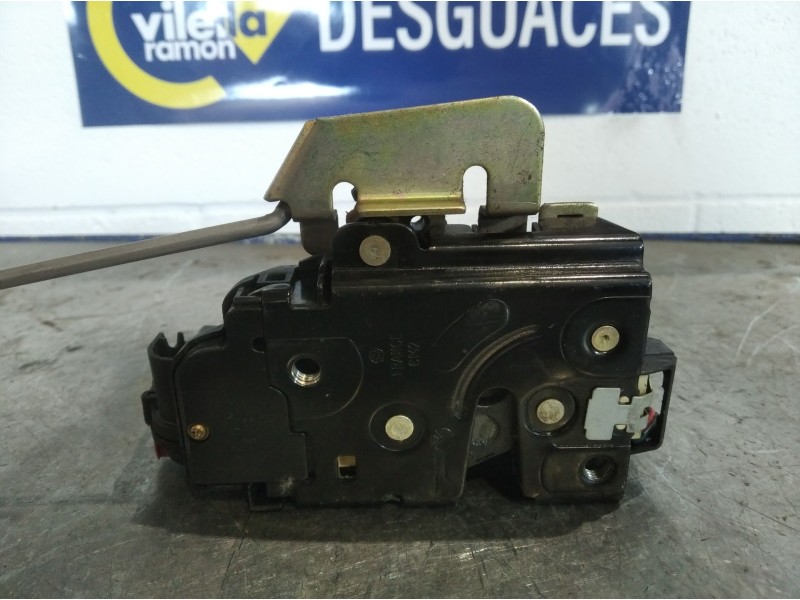 Recambio de cerradura puerta delantera derecha para audi a4 berlina (8e) 2.5 tdi quattro (132kw) referencia OEM IAM 4B1837016E  