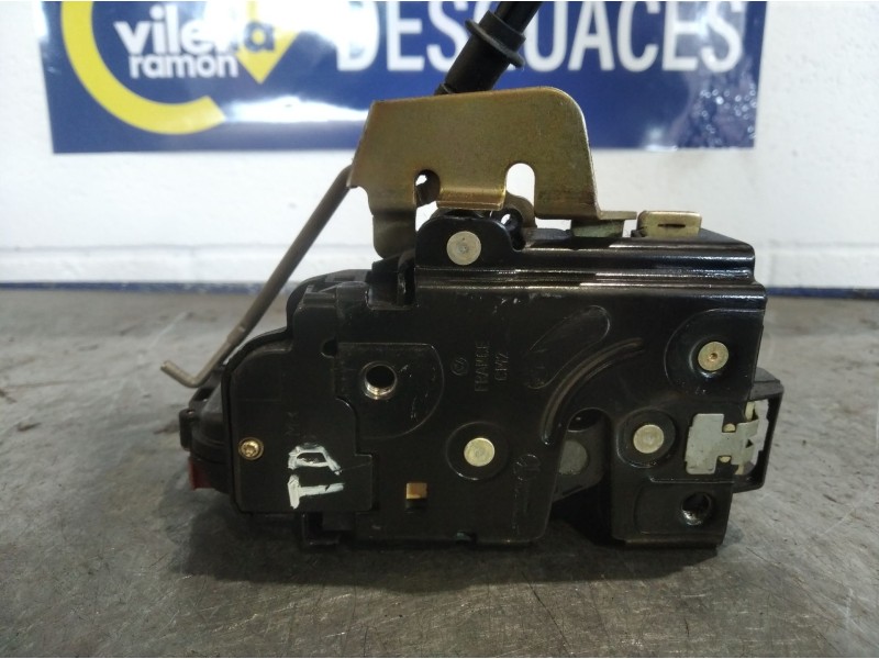 Recambio de cerradura puerta trasera derecha para audi a4 berlina (8e) 2.5 tdi quattro (132kw) referencia OEM IAM 4B0839016D  